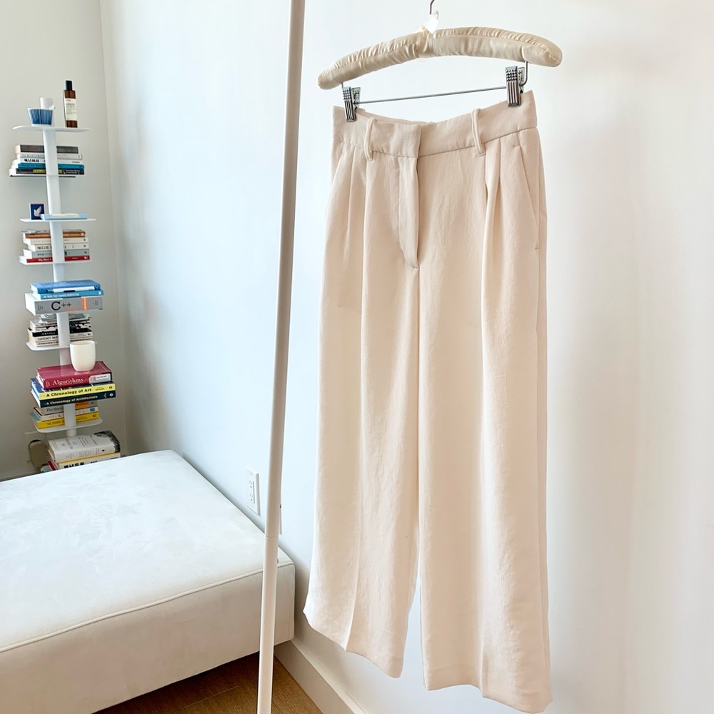Aritzia Effortless Cropped Pants size 2 (New)